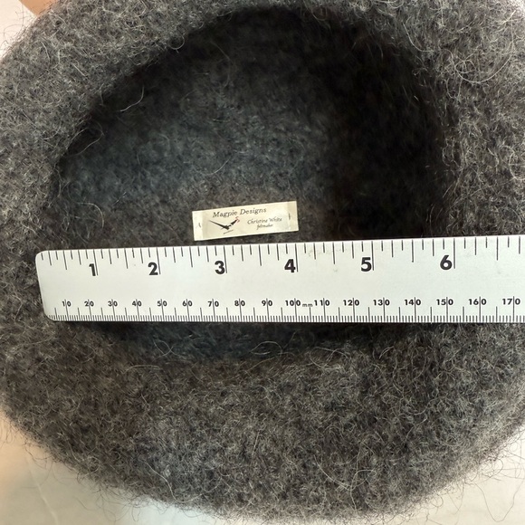 Magpie Designs Christine White Felted Wool Hat Gray Cloche Bucket Brimmed Winter - Picture 9 of 9